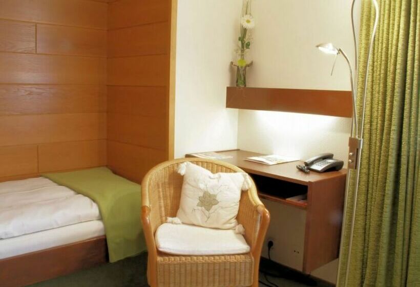 Отель Akzent Landhaus Heinen