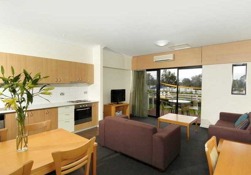 Assured Ascot Quays Apartment Hotel