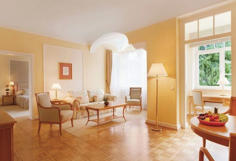 Falkenstein Grand Autograph Collection