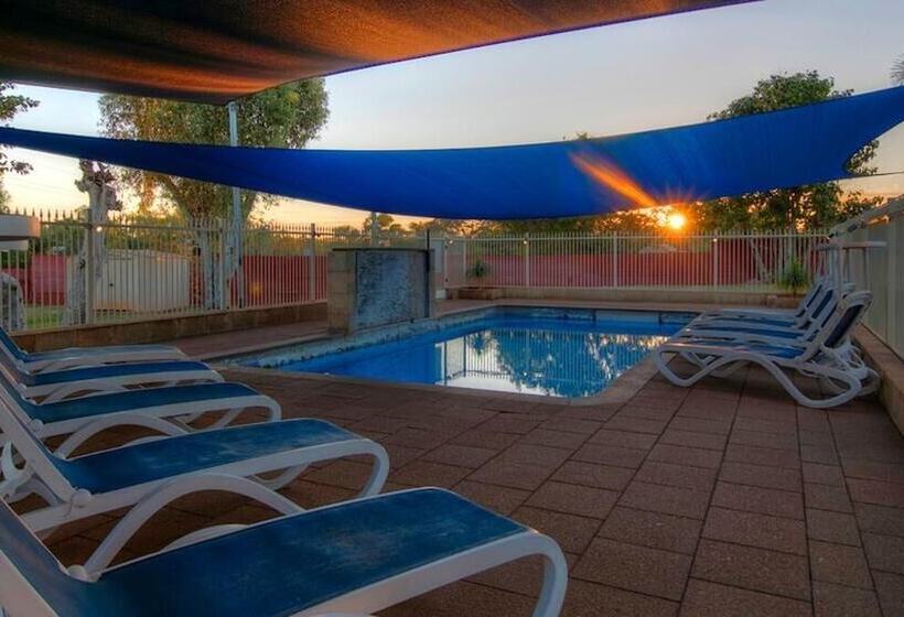 Halls Creek Motel