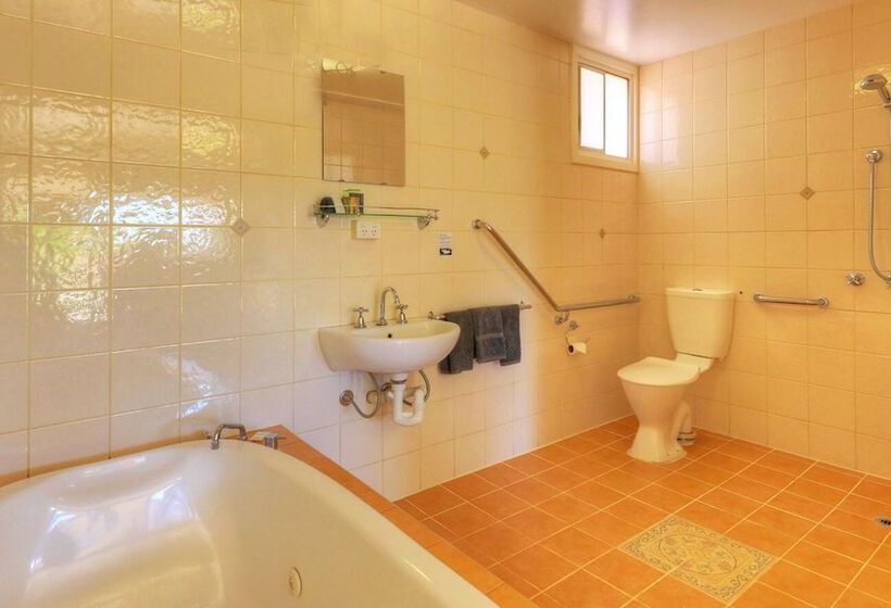 Halls Creek Motel