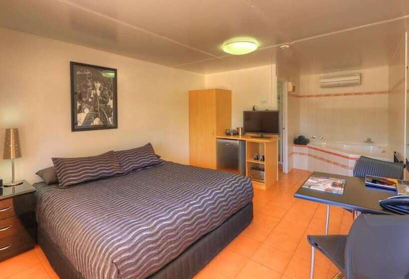 Halls Creek Motel