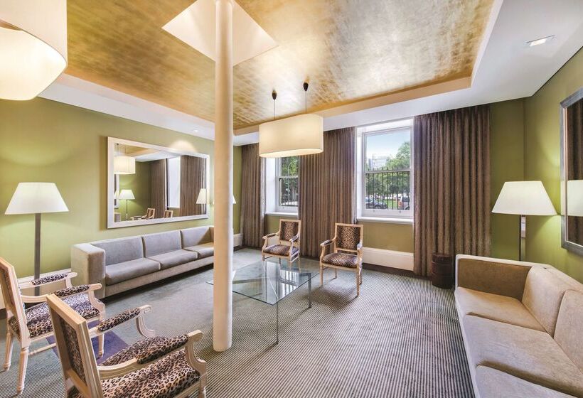 Adina Apartment Hotel Adelaide Treasury