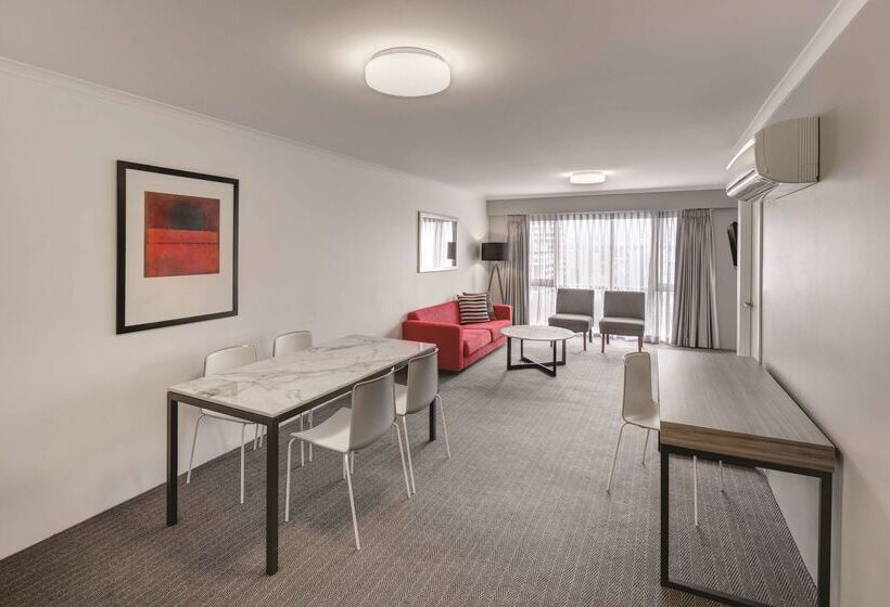 酒店 Adina Serviced Apartments Canberra James Court
