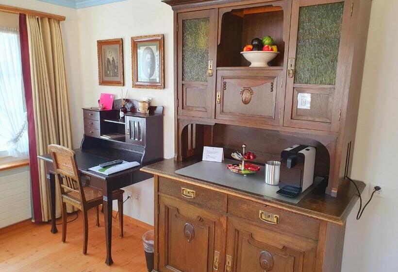 בית מלון כפרי Adler