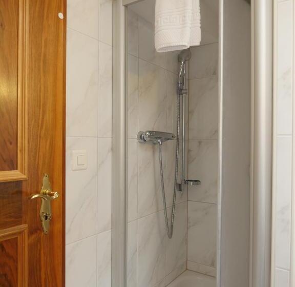 בית מלון כפרי Adler