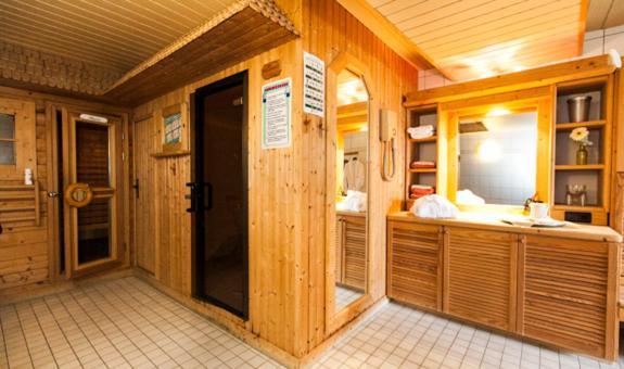 هتل Aggertal Zur Alten Linde