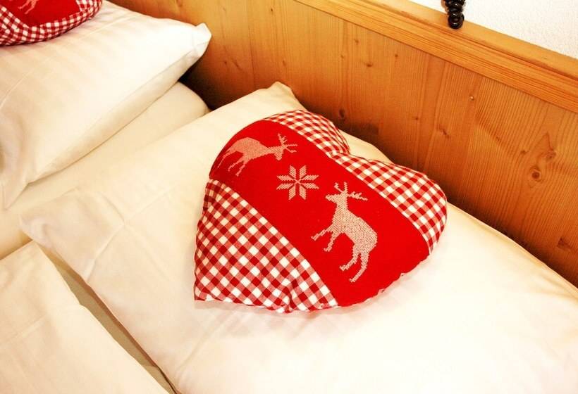 בית מלון כפרי Alpenhof