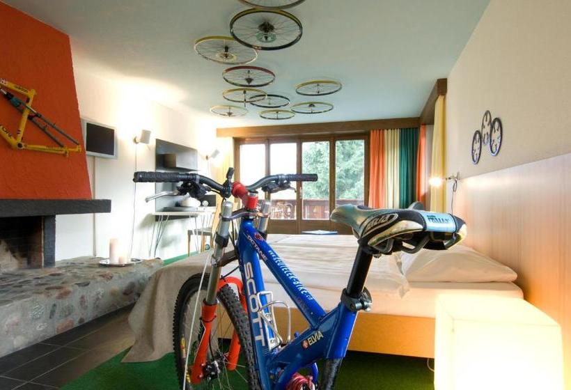 Отель Alpine Lodge