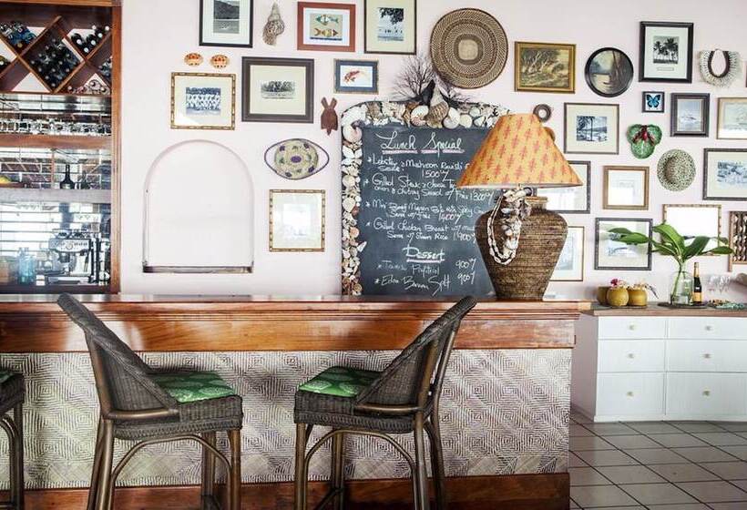 هتل Aore Island Resort