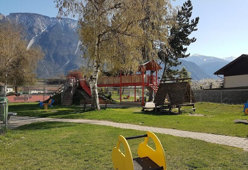 בית מלון כפרי Arkanum