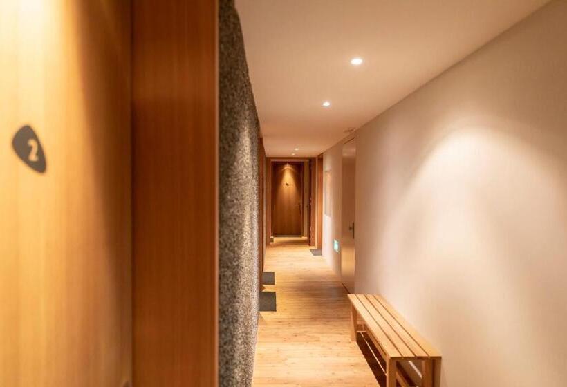 ホテル B & B Longhin