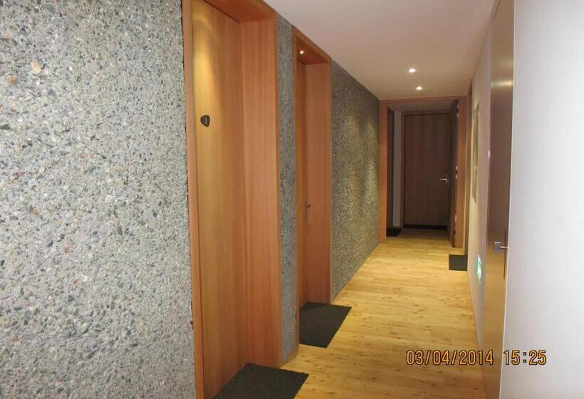 ホテル B & B Longhin