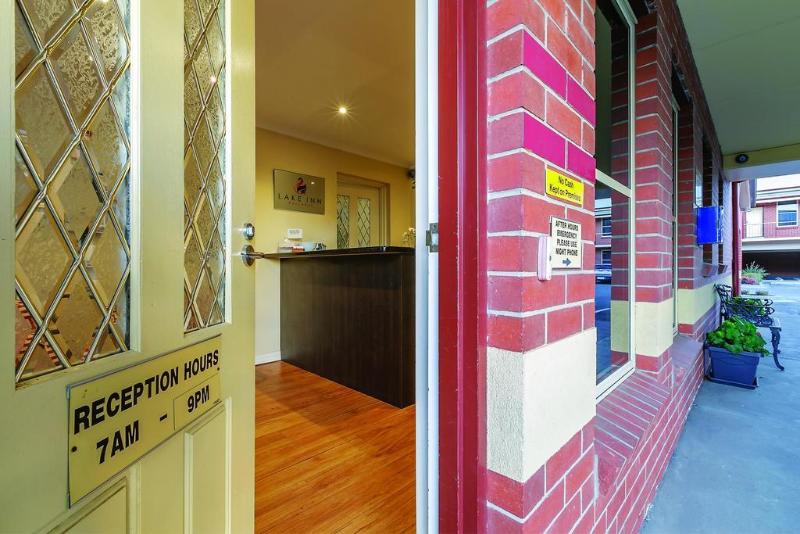 ホテル Lake Inn Ballarat
