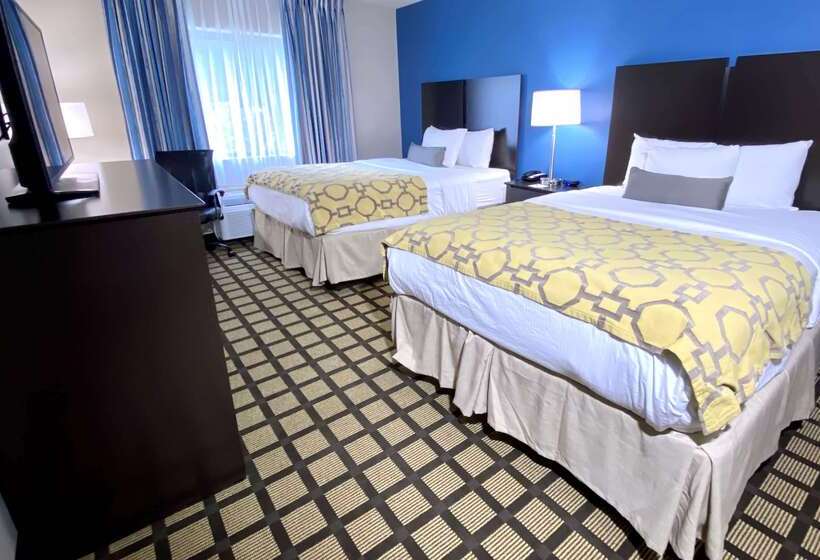 Отель Baymont By Wyndham Latham Albany Airport