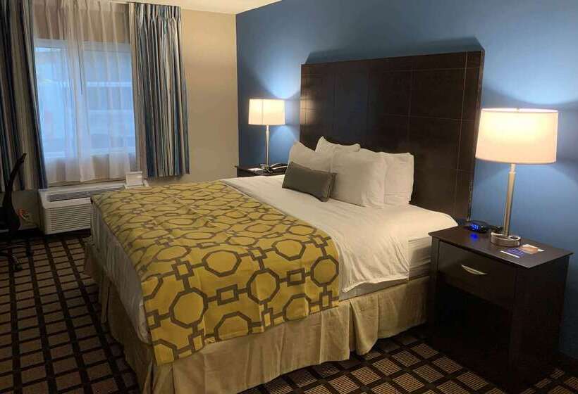 Отель Baymont By Wyndham Latham Albany Airport