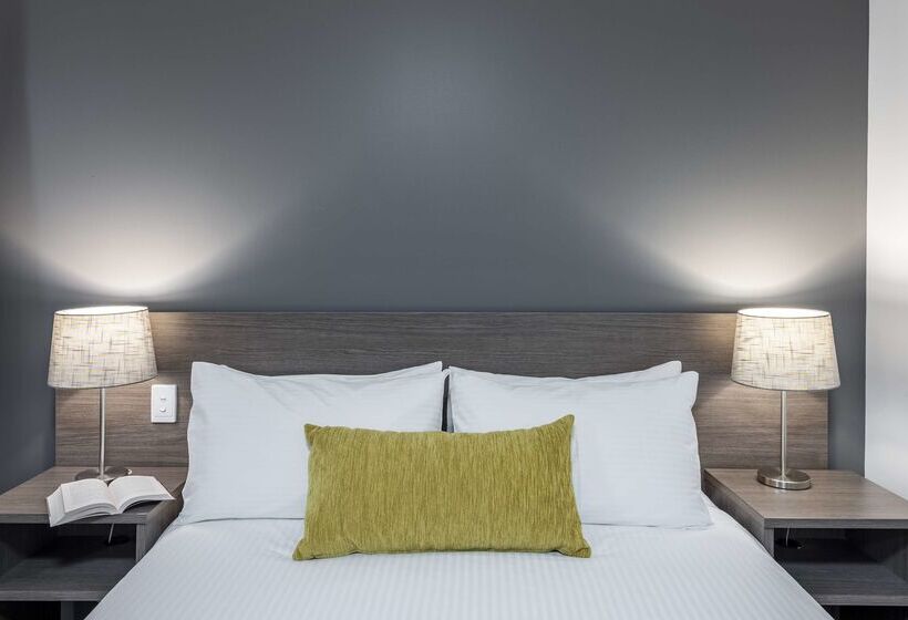 هتل Best Western Plus Ambassador Orange