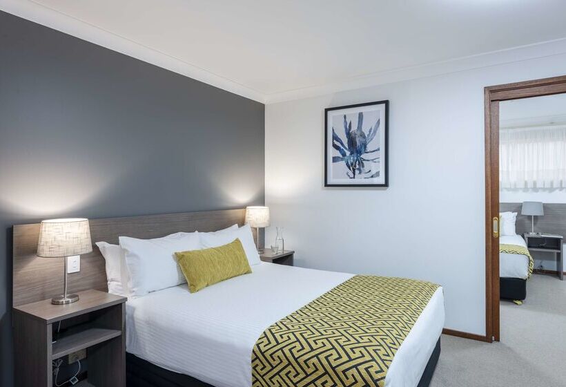 هتل Best Western Plus Ambassador Orange