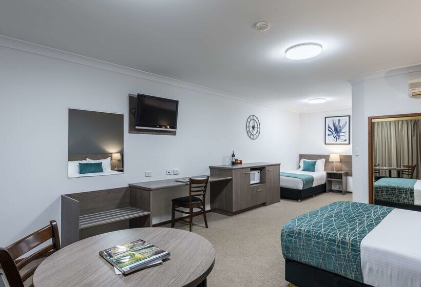 هتل Best Western Plus Ambassador Orange