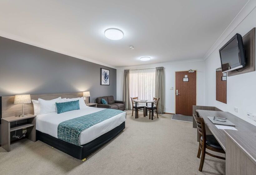 هتل Best Western Plus Ambassador Orange