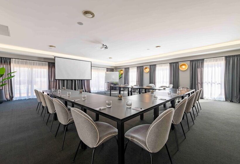 هتل Best Western Plus Ambassador Orange