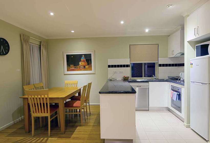 هتل Best Western Plus Buckingham International