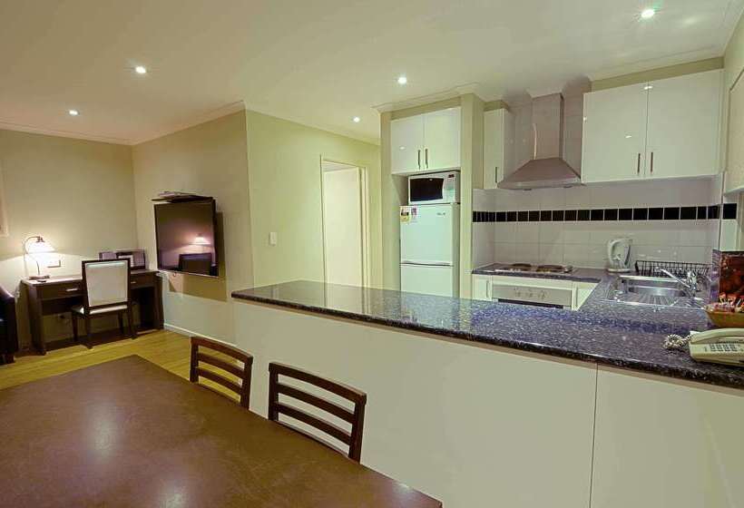 هتل Best Western Plus Buckingham International