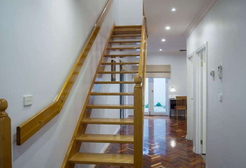 هتل Best Western Plus Buckingham International