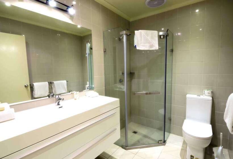 هتل Best Western Plus Buckingham International