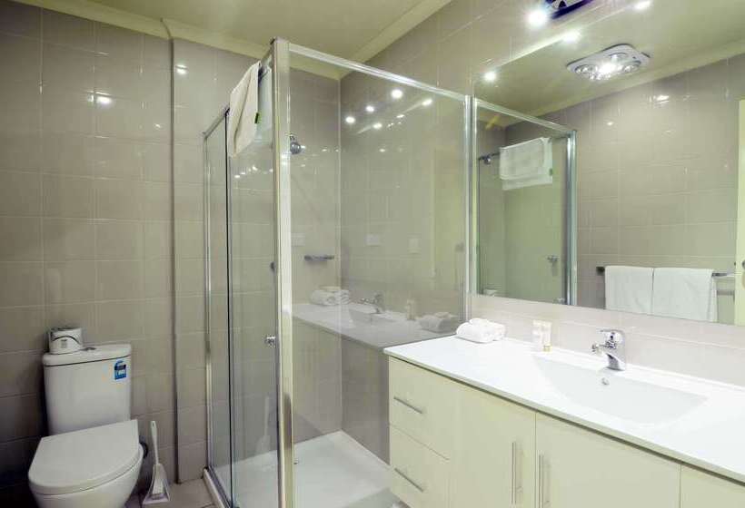 هتل Best Western Plus Buckingham International