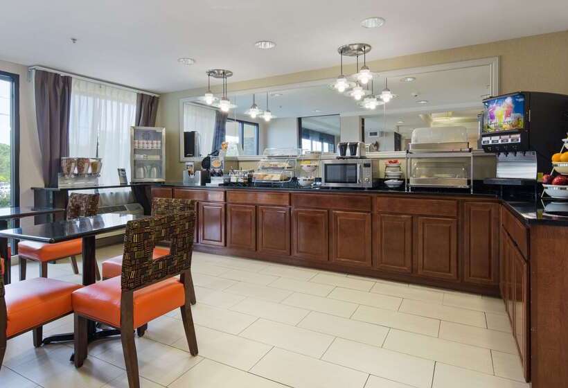 ホテル Best Western Plus Huntersville