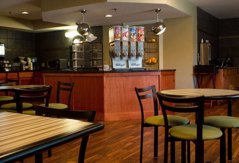 فندق Best Western Plus Menomonie Inn & Suites