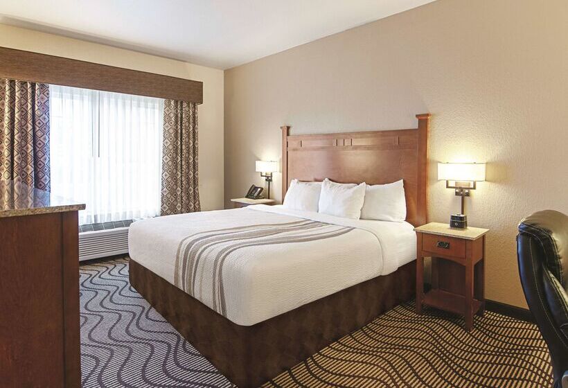 Best Western Plus Riverfront Hotel And Suites