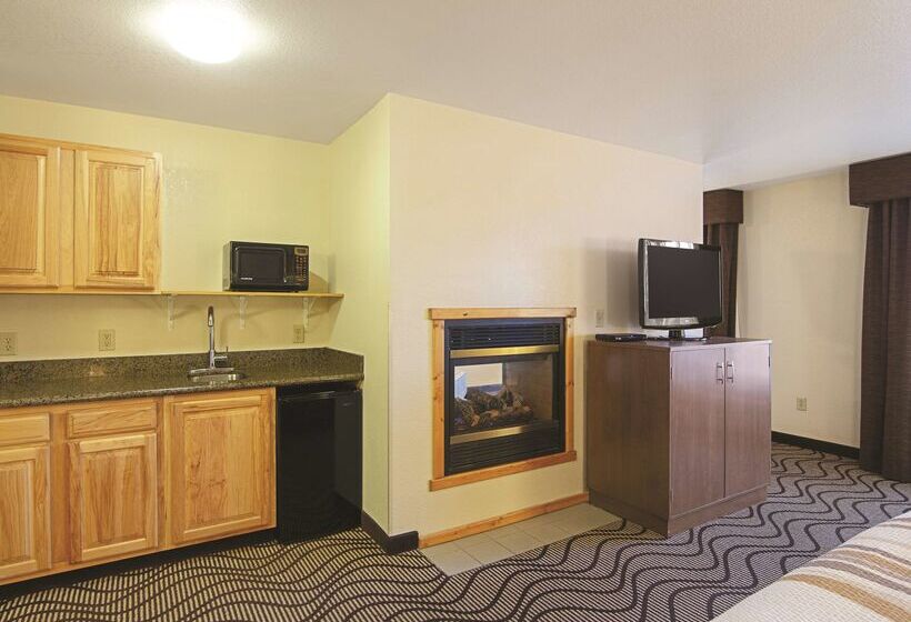 Best Western Plus Riverfront Hotel And Suites