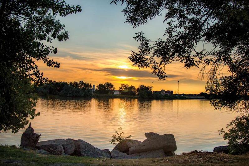 Best Western Plus Riverfront Hotel And Suites