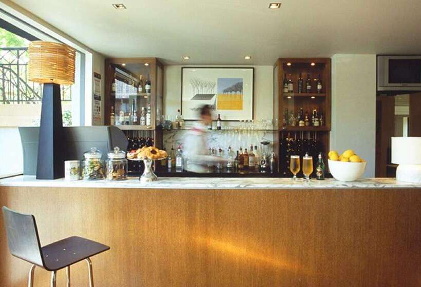 فندق Best Western Plus The Tudor Box Hill