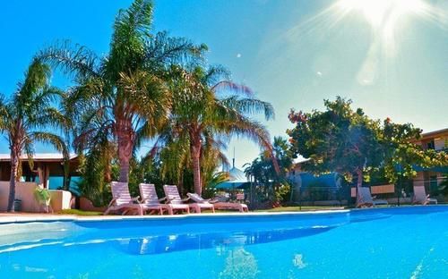 هتل Sea Breeze Resort