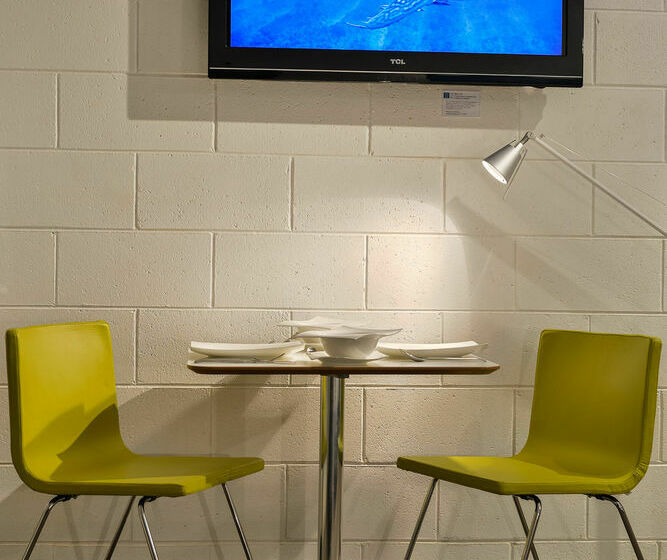 هتل Sea Breeze Resort