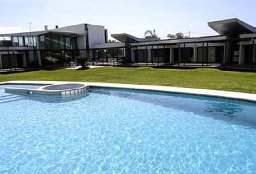 בית מלון כפרי Camberland