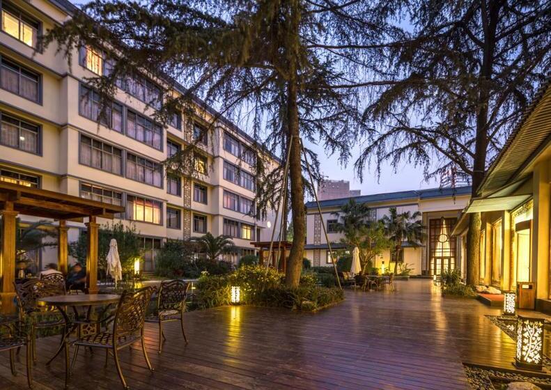 هتل Chengdu Wangjiang