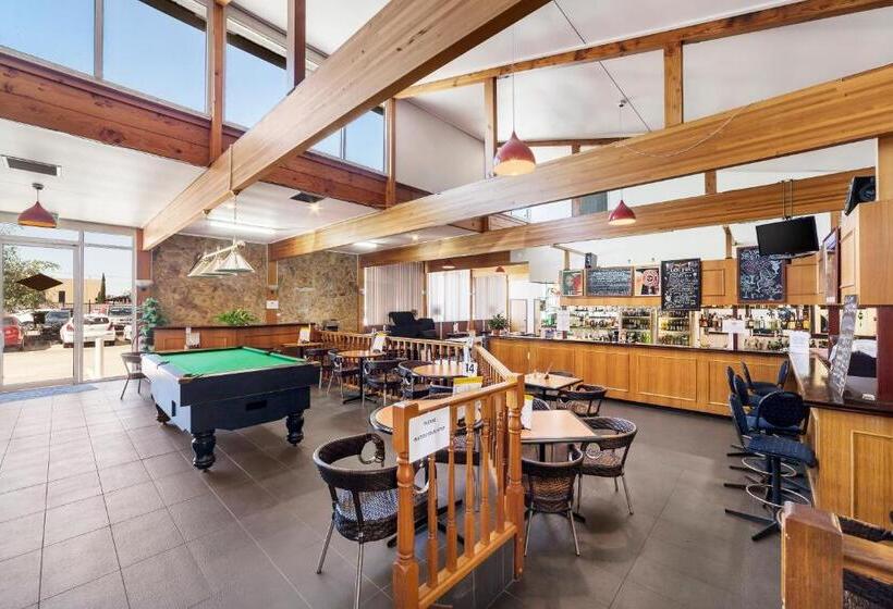 هتل Ciloms Airport Lodge