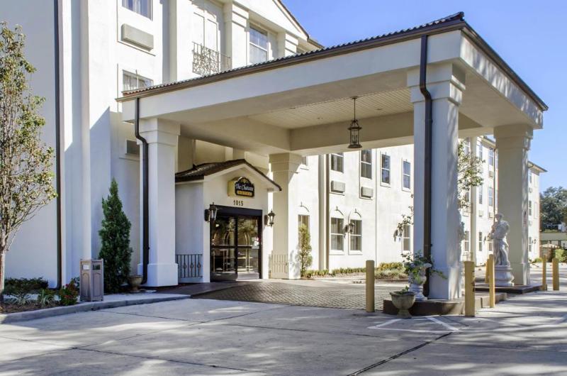 هتل Spark By Hilton Lafayette South