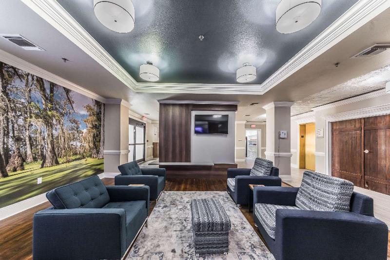 هتل Spark By Hilton Lafayette South