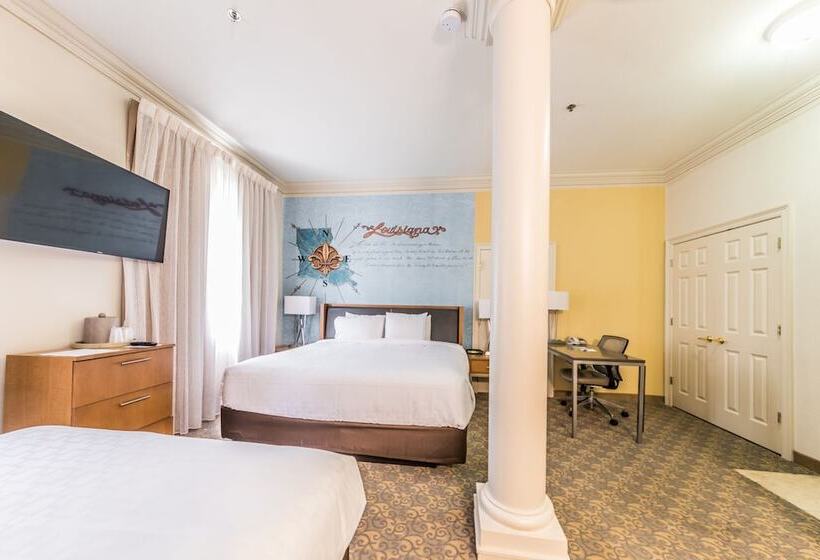 هتل Spark By Hilton Lafayette South