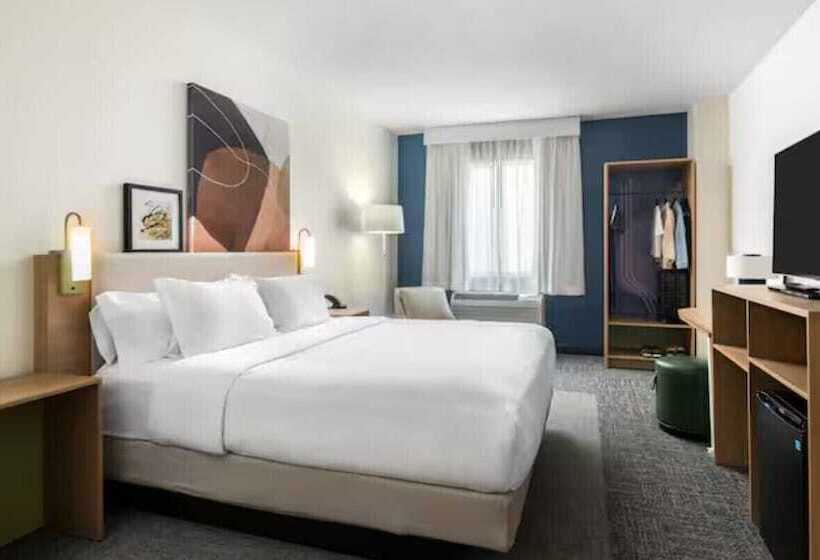 هتل Spark By Hilton Lafayette South