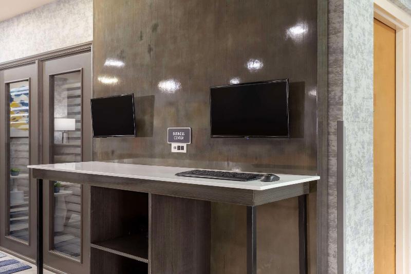 فندق Comfort Inn & Suites Greenville Near Convention Center