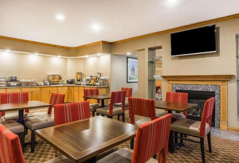 فندق Comfort Inn & Suites Mishawakasouth Bend