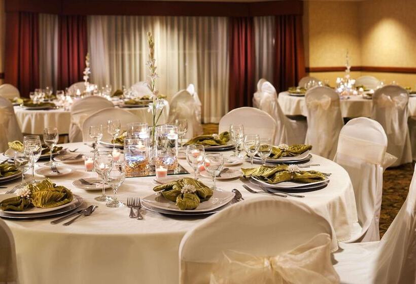 فندق Country Inn & Suites By Radisson, Milwaukee West Brookfield , Wi