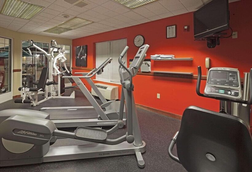 فندق Country Inn & Suites By Radisson, Milwaukee West Brookfield , Wi