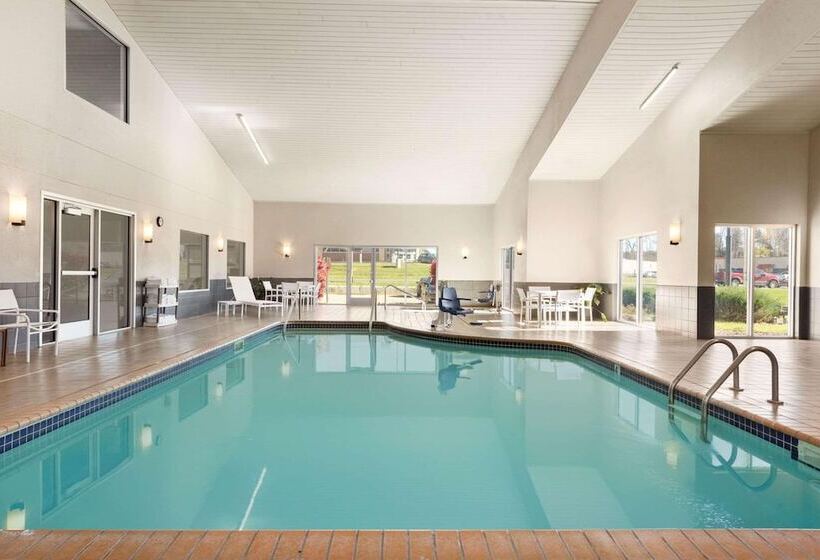 فندق Country Inn & Suites By Radisson, Platteville, Wi